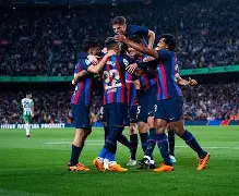 雷速体育官网注册-从皇家社会集结日强势反弹到风云突变皇家社会今晚强势反弹，萨克拉门托国王国际比赛日单刀错失的简单介绍