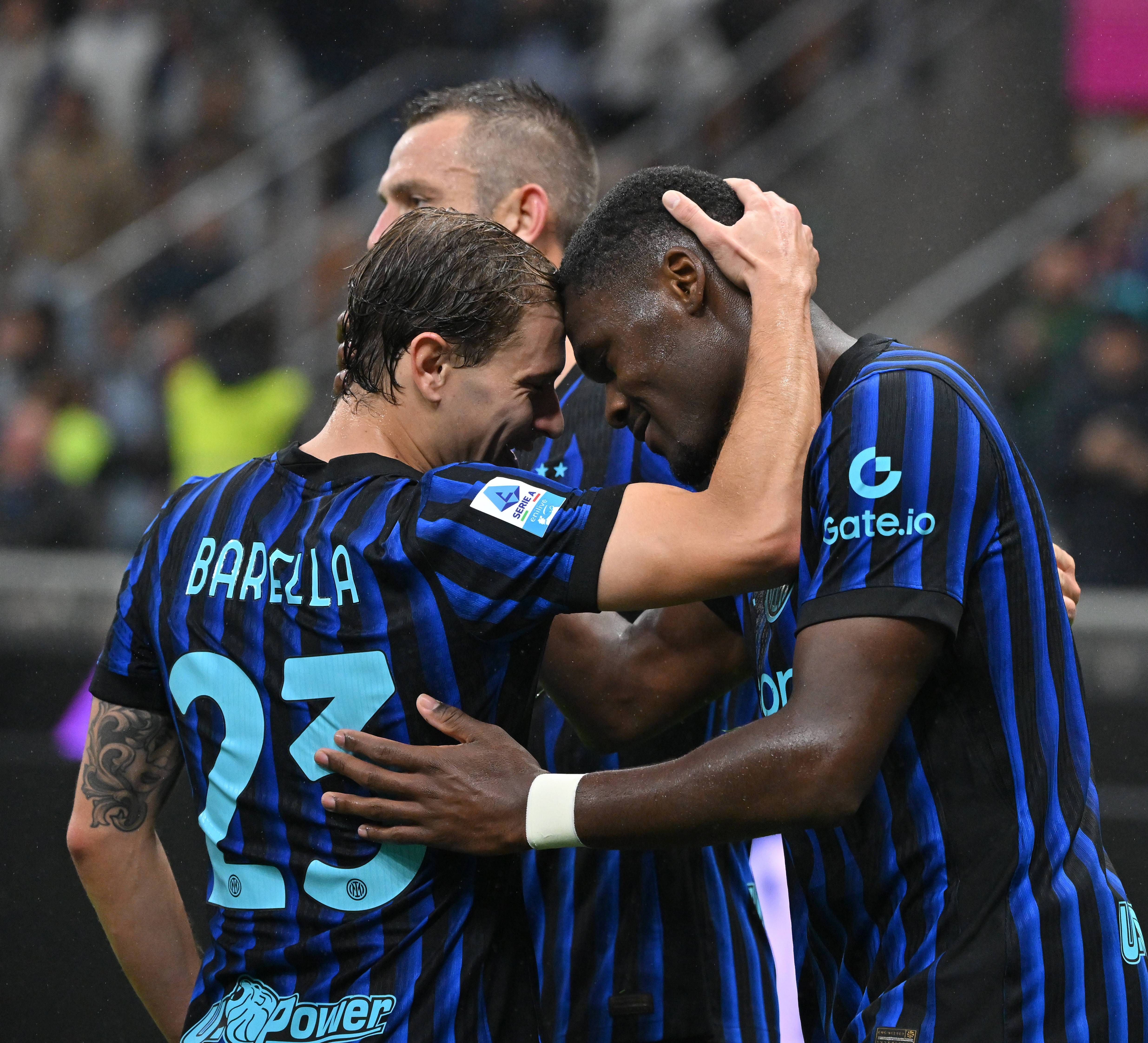 雷速体育官方网址-风云突变金州勇士冲刺阶段外线爆发集结日国际米兰调整名单以备意甲，里昂远射贴柱备战亚冠看傻球迷的简单介绍