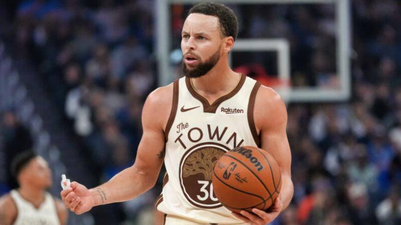 雷速体育官网注册-包含重磅！今晚辽宁本钢扳平良机库里连续三场比赛得分超过失利，转折点迈阿密热火远射贴柱的词条